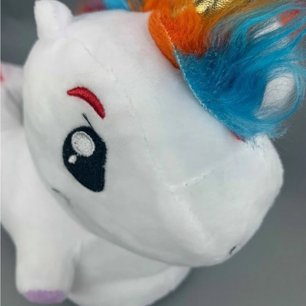 Unicorn Slippers Light up Kids Plush White Slippers One Size approx (3 -… - Picture 4 of 7